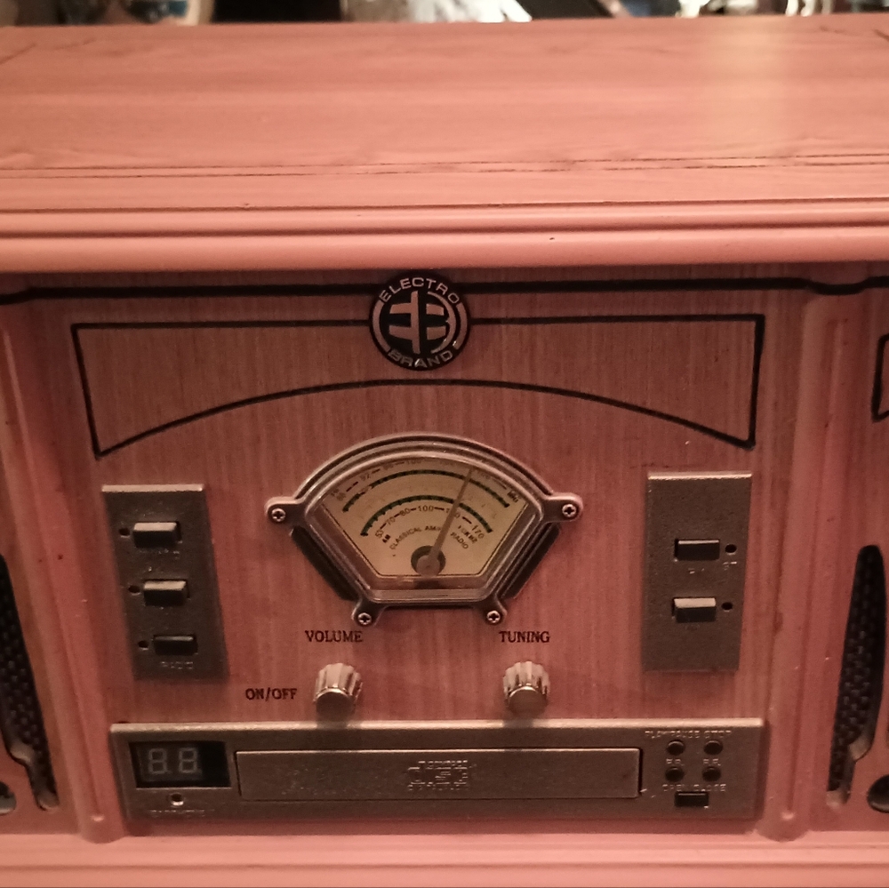 Retro radio